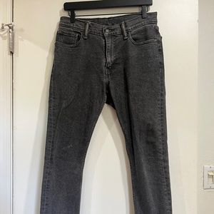 Levis Womens straight leg jeans size 29